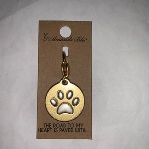 Amanda Blu Heartfelt Emotions Clip-On Medallion